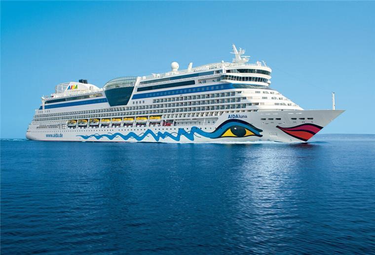 Notruf auf hoher See: Aida-Crew rettet Leben mitten in der Arktis Ein Kreuzfahrtschiff. Die „Aida Luna“ reagierte nahe Spitzbergen auf einen Notruf und unterstützte eine nächtliche Rettungsaktion per Helikopter.