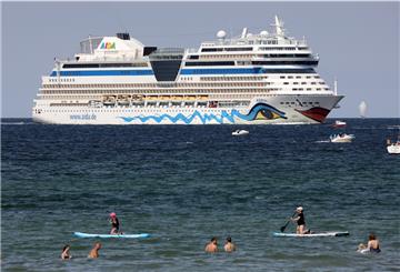 Die AIDAblu der Reederei Aida Cruises fährt wieder: die erste Kreuzfahrt nach sieben Monaten Pause geht entlang Italiens Westküste.