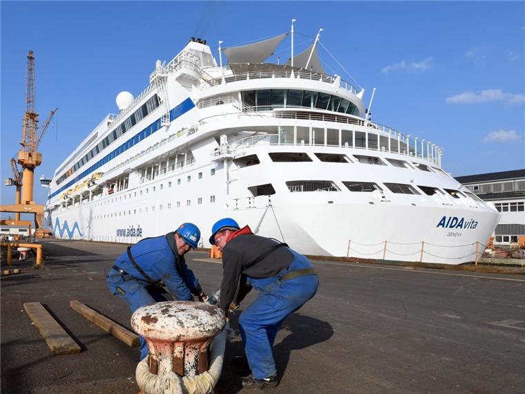 Auf Wiedersehen: Kreuzfahrtschiff „Aidavita“ verlässt Bremerhaven Die "Aidavita" hat Bremerhaven am Dienstag Richtung Hamburg verlassen.