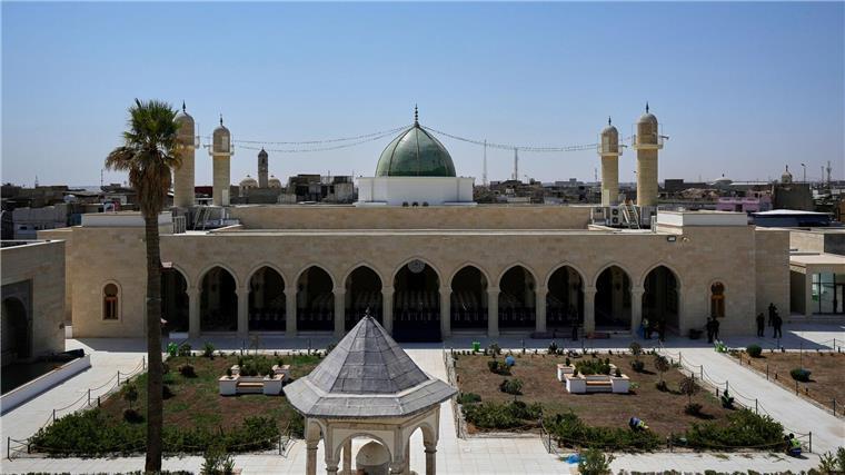 Vom IS zerstörte Moschee in Mossul wiedereröffnet Die Al-Nuri-Moschee vor dem Besuch des irakischen Regierungschefs.