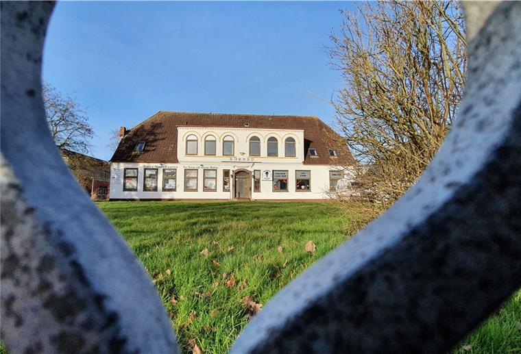 Die alte Dorumer Apotheke an der Poststraße 12 stammt aus dem Jahre 1777. In diesem Frühjahr soll das Gebäude für eine Seniorenpflege- und Wohneinrichtung weichen.