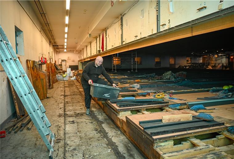 Keine „Bescherung“ bei Beyond Bowling Die alten Bowlingbahnen wurden herausgerissen - im Moment ist der Bereich eine riesige Baustelle.