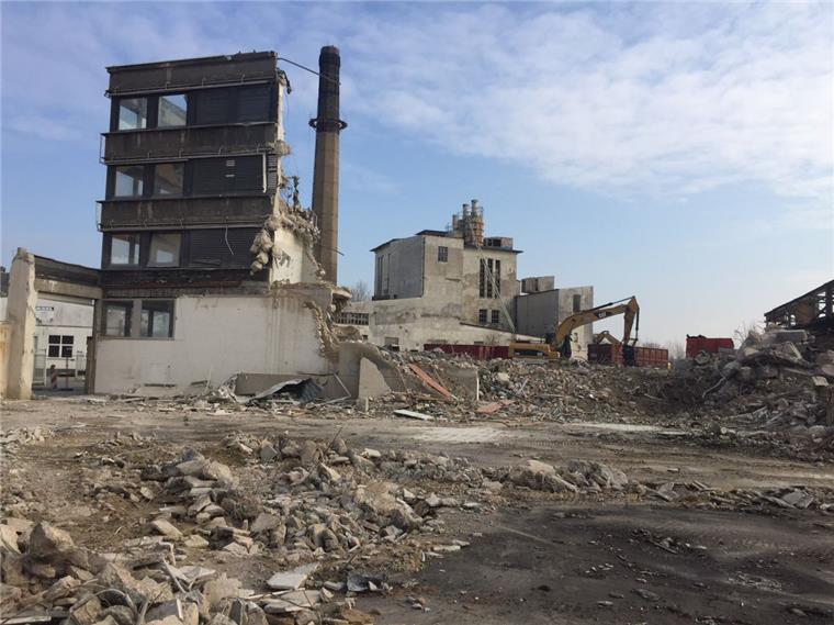 Die alten Gebäude auf dem Kistnergelände in Bremerhaven verschwinden nach und nach.