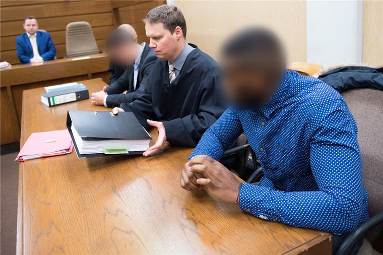 Autorennen: Junge Raser erhalten Bewährungsstrafen Prozess um illegales Autorennen