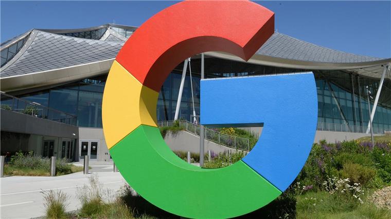 Googles Werbeerlöse wachsen weiter Die Anzeigenerlöse von Google wachsen trotz neuer KI-Konkurrenz. (Archivfoto)