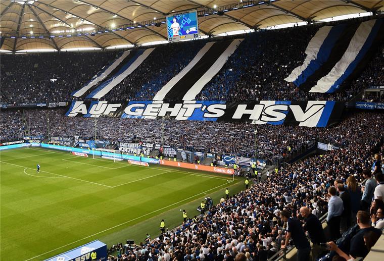 HSV-Finanzchef zur Stadionsanierung: EM findet in Hamburg statt Blick ins Hamburger Volksparkstadion