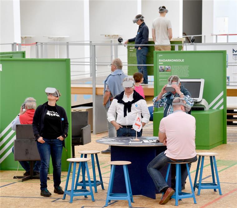 Bremerhaven: So kann man die Faszination "Polarstern" erleben Die Ausstellung "360° Polarstern" im Deutschen Schifffahrtsmuseum ködert Hunderte Besucher an den ersten Tagen an die 3-D-Brillen.