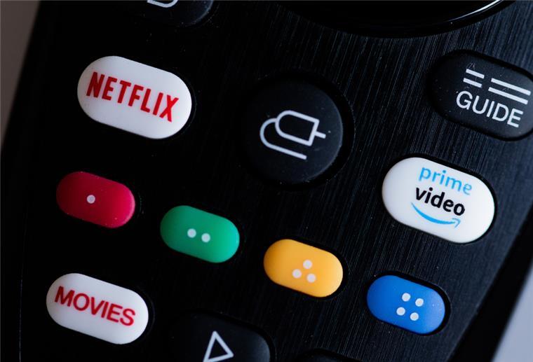 Die Autoplay-Funktion sollte man beim Streamen ausschalten. Das spart Strom.
