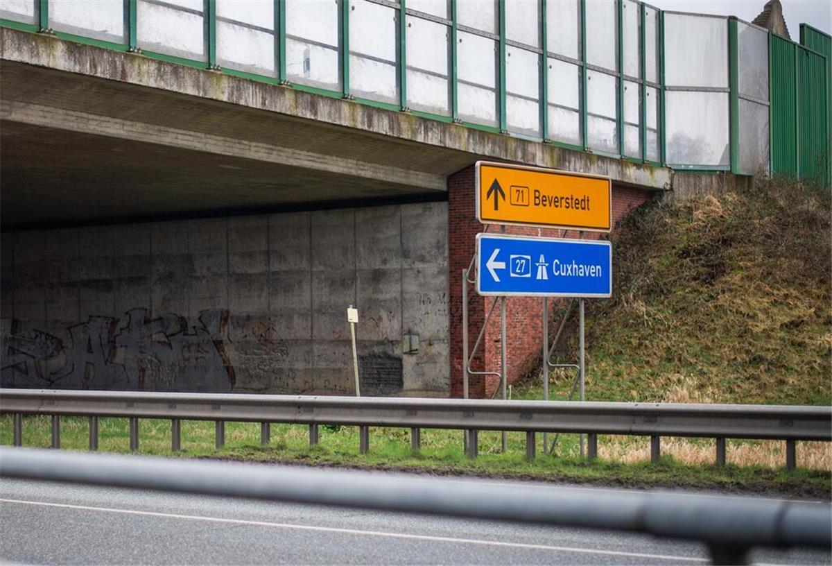 Achtung, Autofahrer! Ab heute wird die B71 bei Bremerhaven-Wulsdorf gesperrt Die B71 wird ab Freitag in der Höhe der Autobahn-Anschlussstelle Bremerhaven-Wulsdorf gesperrt.