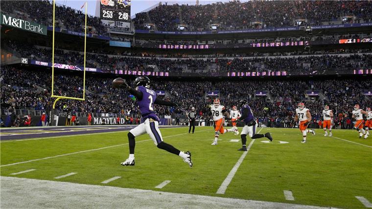 Bengals halten Playoff-Hoffnung in NFL am Leben Die Baltimore Ravens hatten gegen die Cleveland Browns keine Probleme und holten sich den AFC-North-Titel.