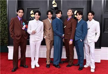 Die Band BTS hat mit dem Musikvideo zur Single „Dynamite“ auf YouTube die Marke von zwei Milliarden Aufrufen geknackt. (Archivfoto)