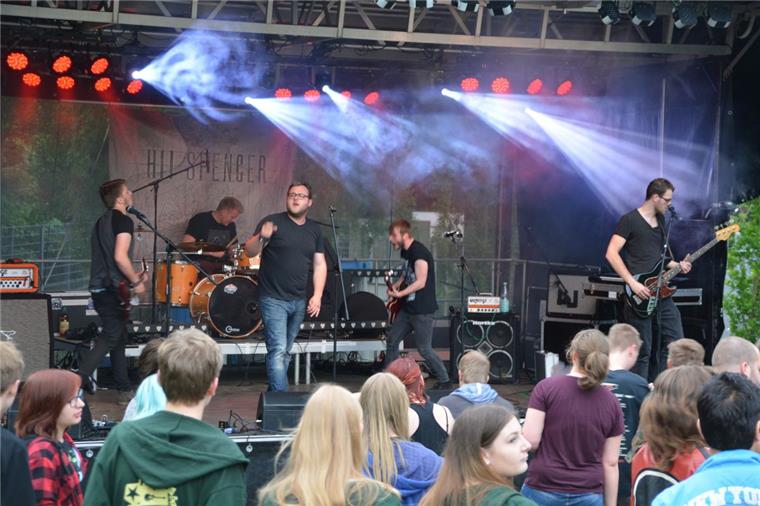 Die Band Hi! Spencer aus dem Raum Osnabrück heizte dem Publikum auf dem NIG-Rock-Festival am Sonnabend ein.