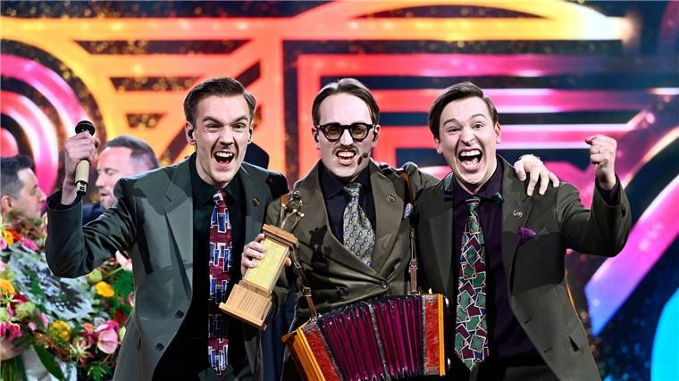 Mit Sauna-Song: Spaßband tritt beim ESC für Schweden an Die Band KAJ soll Schweden beim ESC vertreten.