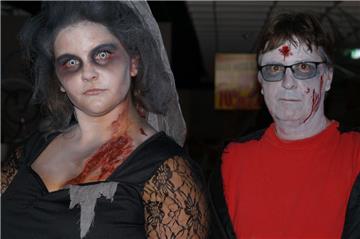Die Band Prime Time hat auch für Halloween in the Factory die passenden Titel im Programm.