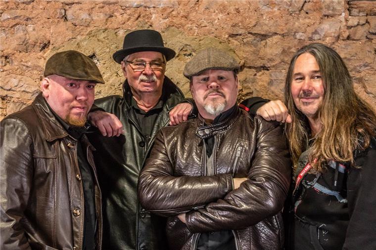 Bremerhaven: Winter-Blues-Festival sorgt für Groove Die Band Stompin‘ Heat aus dem Saarland präsentiert einen völlig neuartigen Stil, den Rough-Blues.