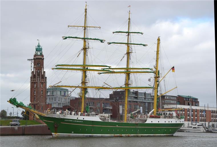 Zusammengefasst! Das war der Dienstag im nord24-Land Die Bark "Alexander von Humboldt II" ist auf eine Sandbank gelaufen.