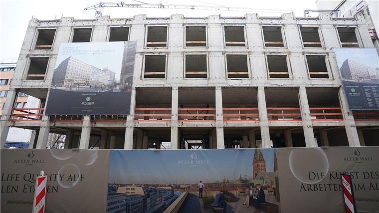 Steuerzahlerbund kritisiert HVV-Post, Einheitsparty und mehr Die Baustelle des zukünftigen „Haus der Bürgerschaft“ in der Hamburger Innenstadt.