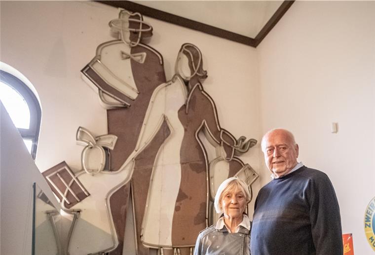 Porträts am Auswandererhaus: Liebe auf den ersten Blick Die Begegnung vorm Kaufhaus Ramelow veränderte ihr Leben: Waltraud und Edward Mazurkiewicz.