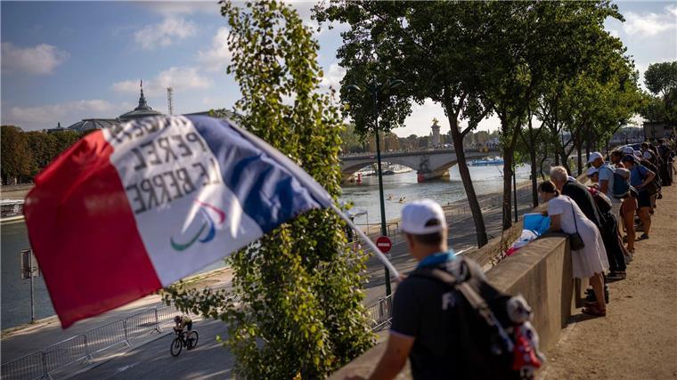Paris verlängert Partystimmung mit Paralympics Die Begeisterung der Zuschauer hält auch während der Paralympics in Paris an.