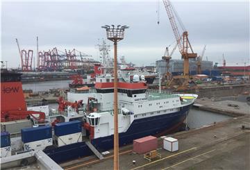 Die beiden Forschungsschiffe „Sonne“ und „Maria s. Merian“ wurden in der Lloyd Werft auf ihren Expeditionseinsatz vorbereitet.