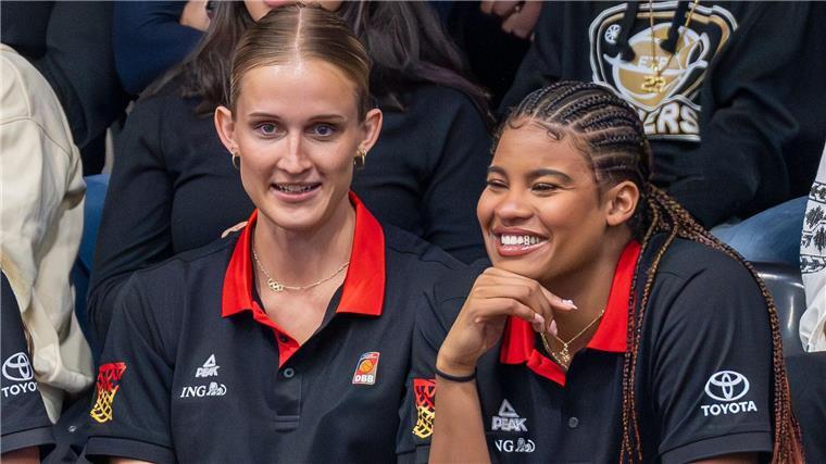 Ohne WNBA-Champions: Basketballerinnen schlagen Griechenland Die beiden WNBA-Champions Leonie Fiebich und Nyara Sabally kamen gegen Griechenland nicht zum Einsatz.