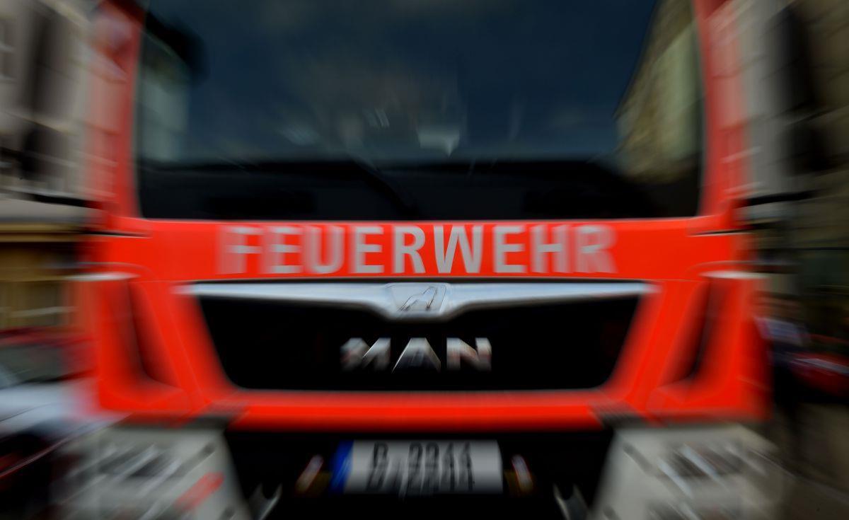 Lehe: Feuerwehr löscht Brand in Wohnung Die Berufsfeuerwehr Bremerhaven musste zu einem Brand im Stadtteil Lehe ausrücken.