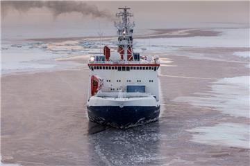 Die Besatzung der "Polarstern" hat am 21. September, kurz nach ihrer Abreise aus dem norwegischen Tromso, die erste Polarlichter bewundern können. 