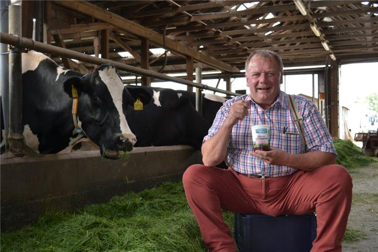 Die einzige Bio-Molkerei Norddeutschlands Die Bio-Milch macht‘s: Gerhard Dehlwes hat mit der Öko-Haltung und der eigenen Milchverarbeitung erfolgreich eine Nische besetzt. Foto Hansen
