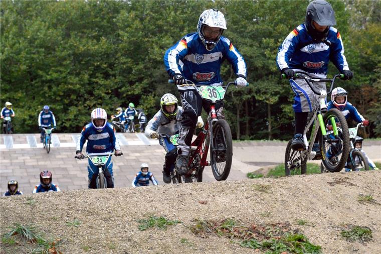 Jetzt wird das BMX-Fahren erst richtig gut Die BMX-Anlage im Speckenbütteler Park wurde wieder eröffnet.