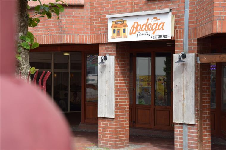 Die Bodega gehört der Lührs-Gruppe mit Sitz in Stade. Sie hat nach langer Suche einen Interessenten gefunden, der die Gaststätte am Marktplatz mit neuem Leben füllen möchte.