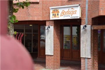 Die Bodega gehört der Lührs-Gruppe mit Sitz in Stade. Sie hat nach langer Suche einen Interessenten gefunden, der die Gaststätte am Marktplatz mit neuem Leben füllen möchte.