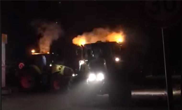 Die Bredehöft-Trecker aus Lintig machen sich auf den Weg nach Berlin.