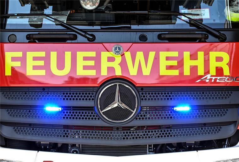 Die Bremerhavener Feuerwehr rückte am Dienstag mit einem großen Aufgebot am Martin-Donandt-Platz an. Dort strömte Gas aus.