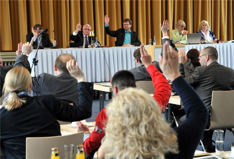 Stadtverordnete diskutieren Einführung einer Drei-Prozent-Hürde Die Bremerhavener Stadtverordnetenversammlung diskutiert die Einführung einer Drei-Prozent-Hürde. Foto Scheer