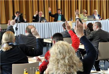 Die Bremerhavener Stadtverordnetenversammlung diskutiert die Einführung einer Drei-Prozent-Hürde. Foto Scheer