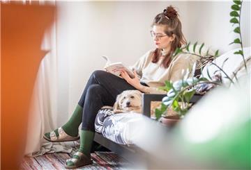 Die Bremerhavener Studentin Jennifer Wrona hat das Buch „Konfettiregen im Kopf - Leben mit Borderline“ geschrieben.
