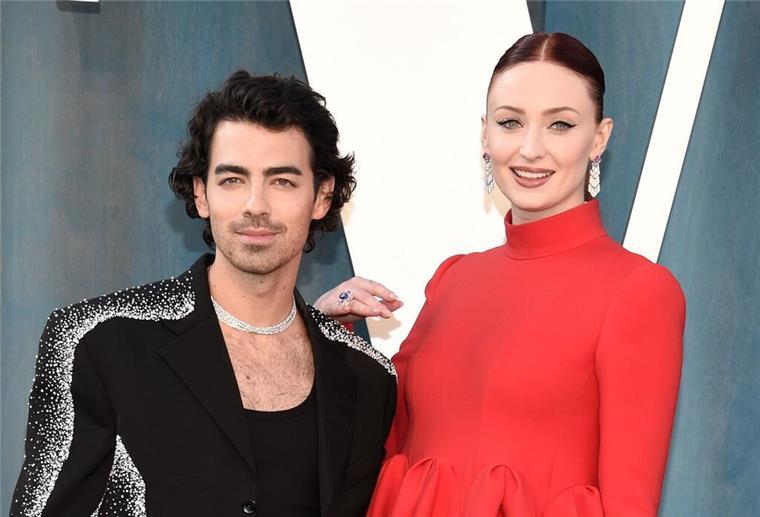 Sophie Turner fordert von Joe Jonas Rückgabe der Kinder Die britische Schauspielerin Sophie Turner und der US-Sänger Joe Jonas gaben vor rund zwei Wochen ihre Scheidungspläne bekannt.