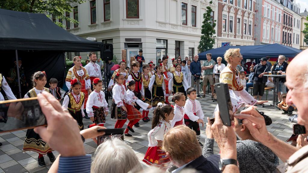 Die bulgarische Tanzgruppe "Horo".