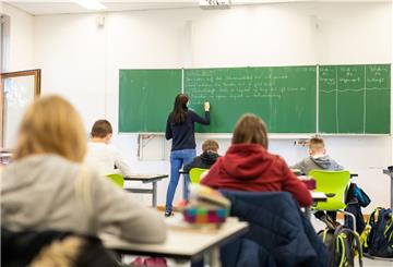 Die Bundesschülerkonferenz spricht sich für Unterricht in den Ferien aus.