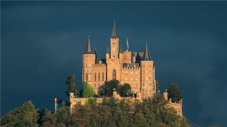 Die Burg Hohenzollern ist der Stammsitz des Adelsgeschlechts. (Archivbild)