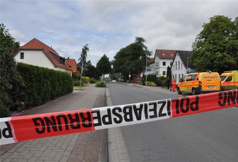 Nach SEK-Einsatz ist Nordenhamer wieder auf freiem Fuß Die Butjadinger Straße im Nordenhamer Stadtteil Ellwürden war am vergangenen Freitag über Stunden gesperrt.
