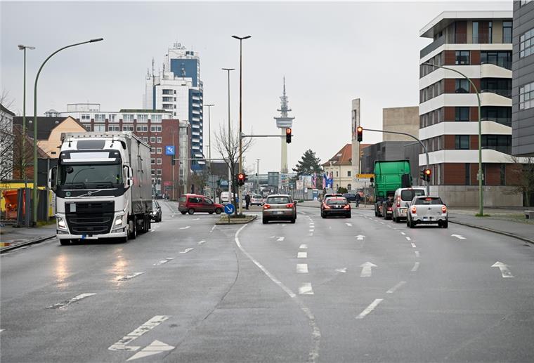 Woran es beim Verkehrsplan für Bremerhaven hakt Die Columbusstraße in Bremerhaven. Für die Stadt soll ein Verkehrsentwicklungsplan her.