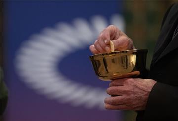 Die Corona-Regeln erfordern, dass sich Kirchenbesucher für die Gottesdienste an Pfingsten anmelden müssen.