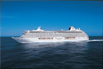 Die "Crystal Serenity" wird bis Anfang November in Bremerhaven bleiben.