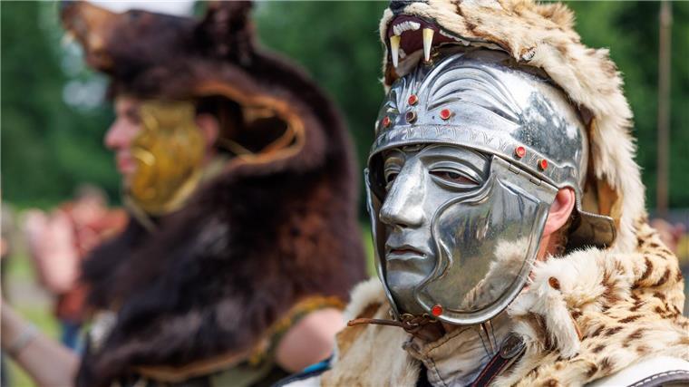 Mehr als 300 Darsteller bei Römer- und Germanentagen Die Darsteller des Festivals trugen historische Kostüme.