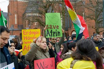 Viele Kurden marschierten bei der "Save Afrin"-Demonstration mit.