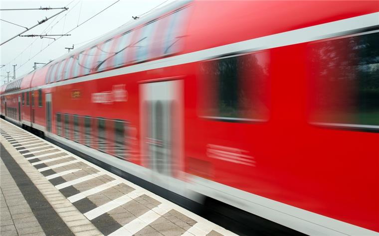 Die Deutsche Bahn hat in Bremerhaven und umzu derzeit mit verschiedenen Problemen zu kämpfen. 