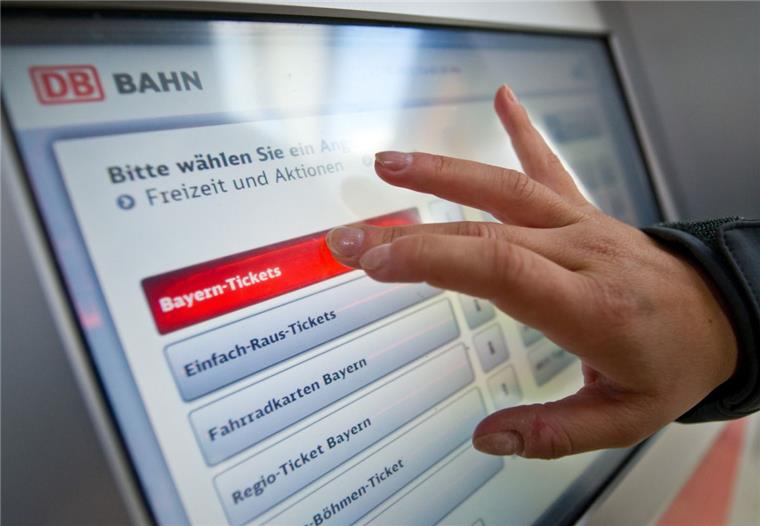 Die Deutsche Bahn macht die Tickets günstiger.