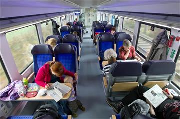 Die Deutsche Bahn schafft das Schöne-Wochenende-Ticket ab.
