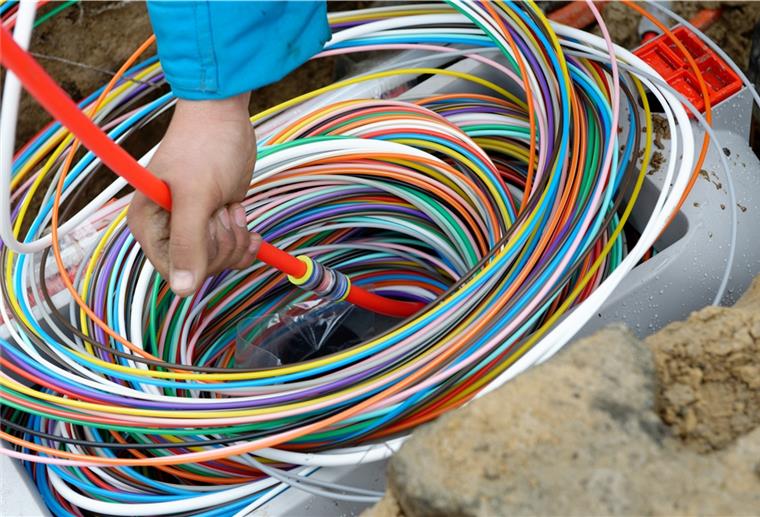 Im Cuxland wächst die Nachfrage nach Turbo-Internet Die Deutsche Glasfaser legt kupferfreie Glasfaser bis in jede Wohnung.